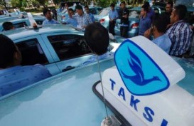 Bank Mandiri Pasang EDC di Taksi Blue Bird